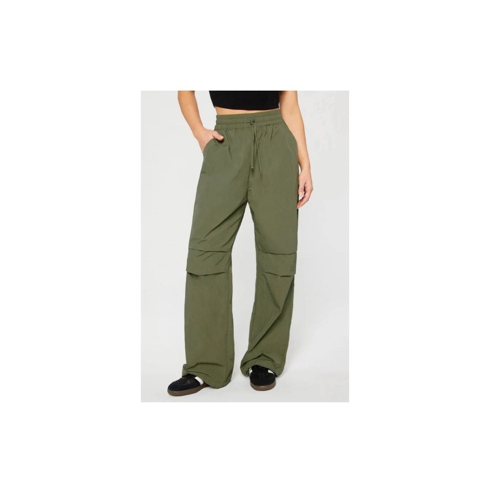 Fabletics Pants Women XXL/1X Nylon Pants Windbreaker‎ Utility Green NEW
